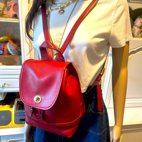 Vtg Genuine COACH 9960 Red Leather Backpack. Glove Tanned Cowhide. - Picture 7 of 8
